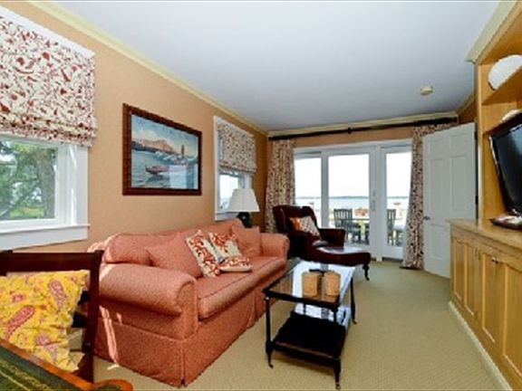 5th image of 1421 Meadow Ln