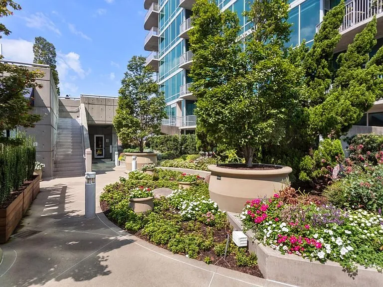 923 Peachtree St NE #924 — Photo 82