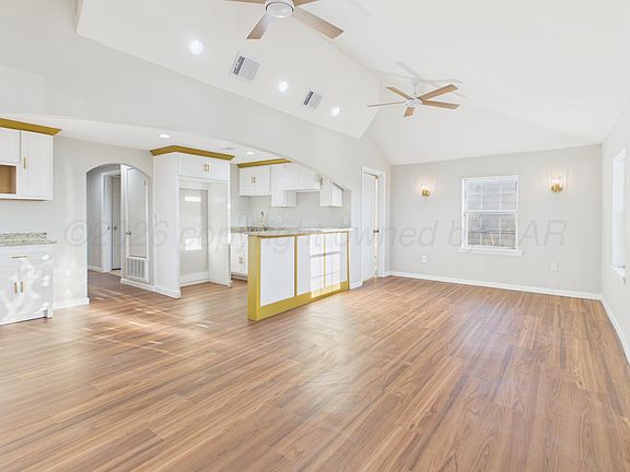 3rd image of 310 N Virginia St