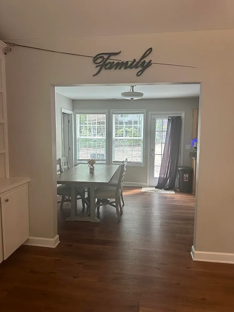 3 bed, 1600 sqft, $2,000 — Photo 4