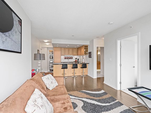 4th image of 821 Cambie St #2001