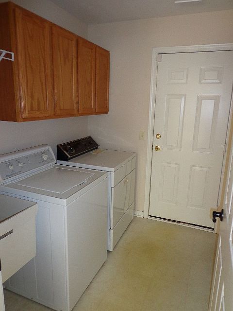 1st image of 587 Mock Orange Cir