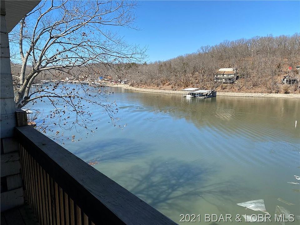 1st image of 907 Crawford Dr #206