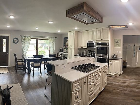 2nd image of 16593 Galena Ave W