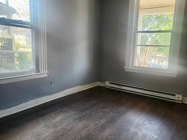 25 Laurel St #1 — Photo 8