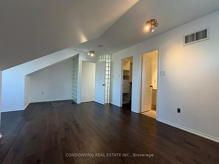 78 Bridlepath St — Photo 12