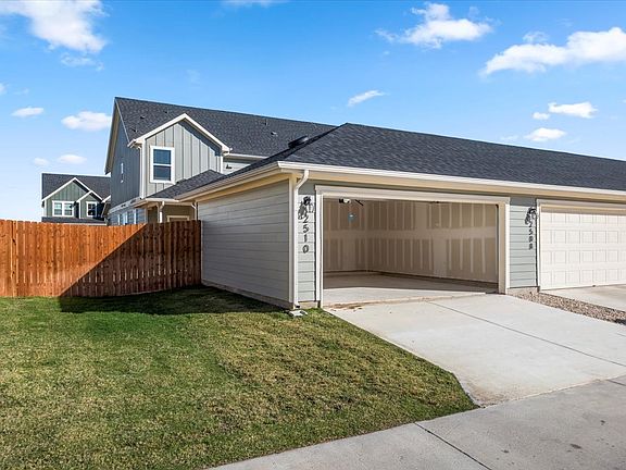 3rd image of 2510 Ophelia Levi Ln