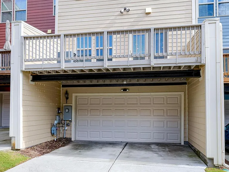 1038 Brownsmith Dr — Photo 14