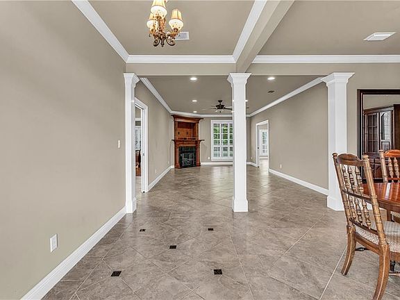 4th image of 10677 Harwell Ct