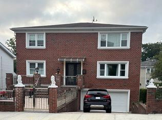 8 Bryn Mawr Pl #2, Yonkers, NY 10701