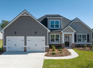 1060 Hawthorne Cir, Madison, GA 30650