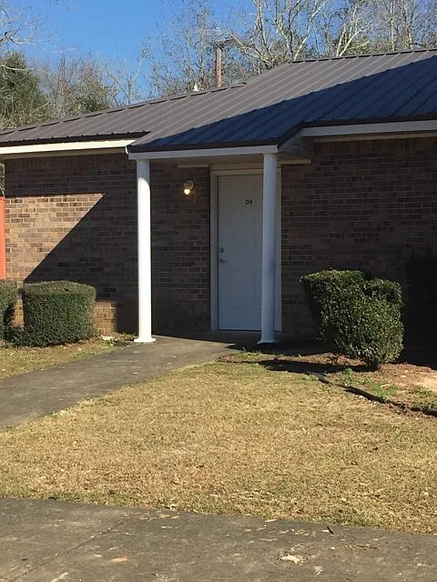 Valley Manor — Photo 3