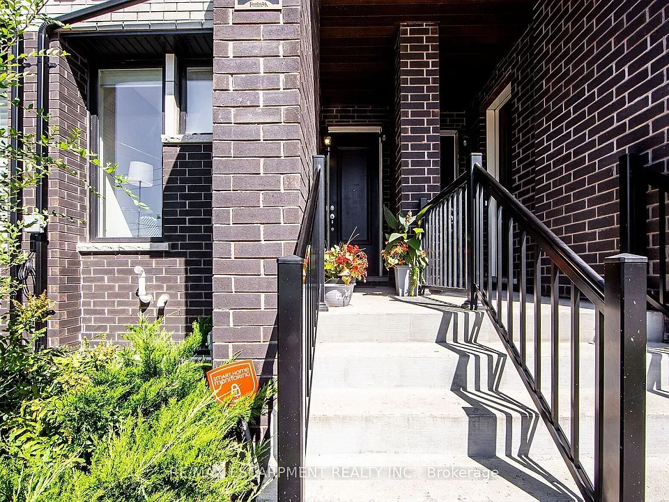 1778A Lawrence Ave W #2