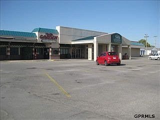 2nd image of 5250 Cornhusker Hwy