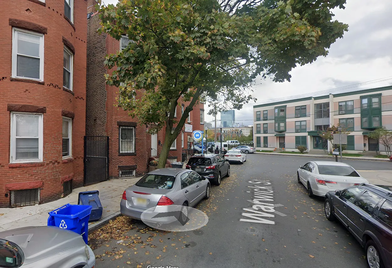 3 bed, 9999 sqft, $3,150 — Photo 1