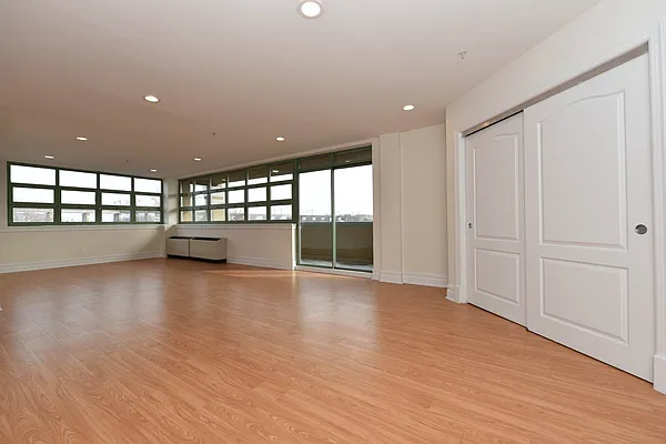 Rented by Spire Group | media 10