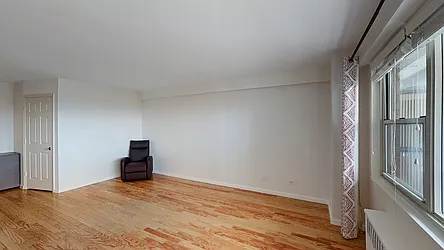 Sold by Thomas Lipovetsky, LREB