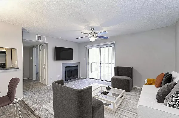 City Crest Apartments — Photo 8