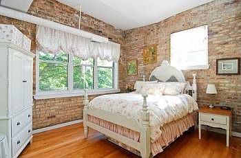 5th image of 5823 N Ravenswood Ave APT 211