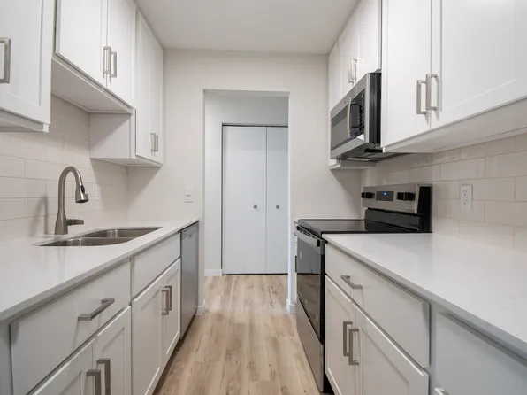 Dockside Apartments on Lake Minnetonka