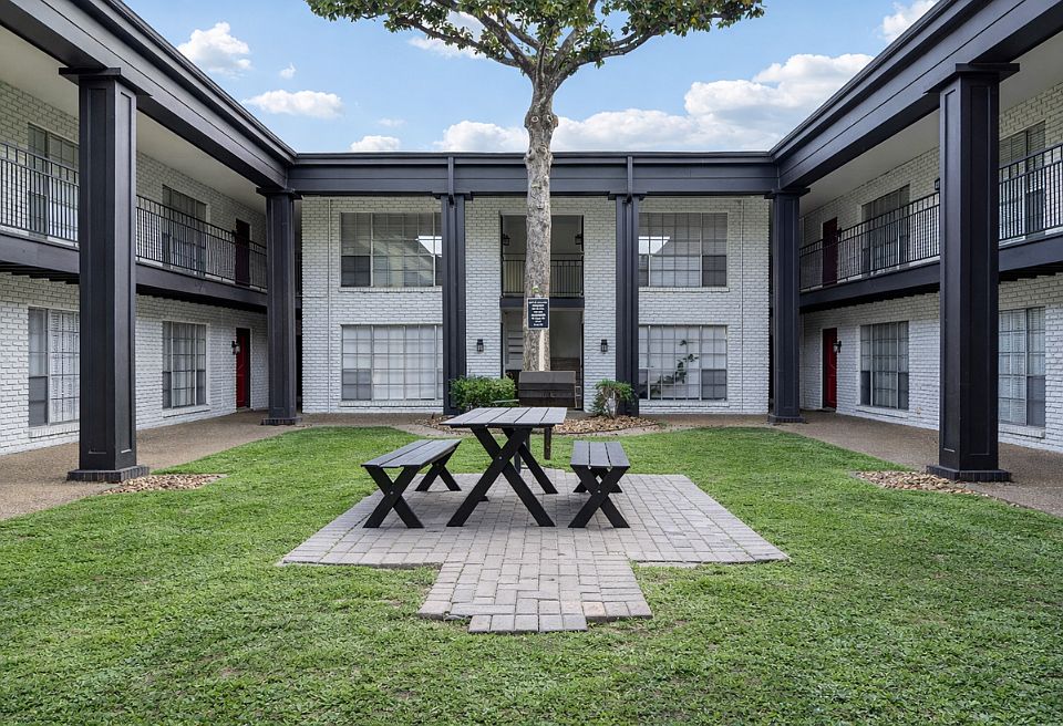 1st image of 2815 Greenridge Dr #2-003