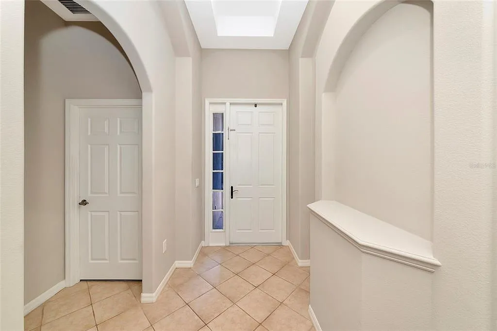 5 bed, 3.0 bath, 2948 sqft, $3,650 — Photo 4