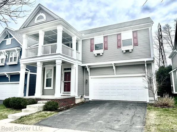 2038 Pine Lake Trl, Keego Harbor, MI 48320