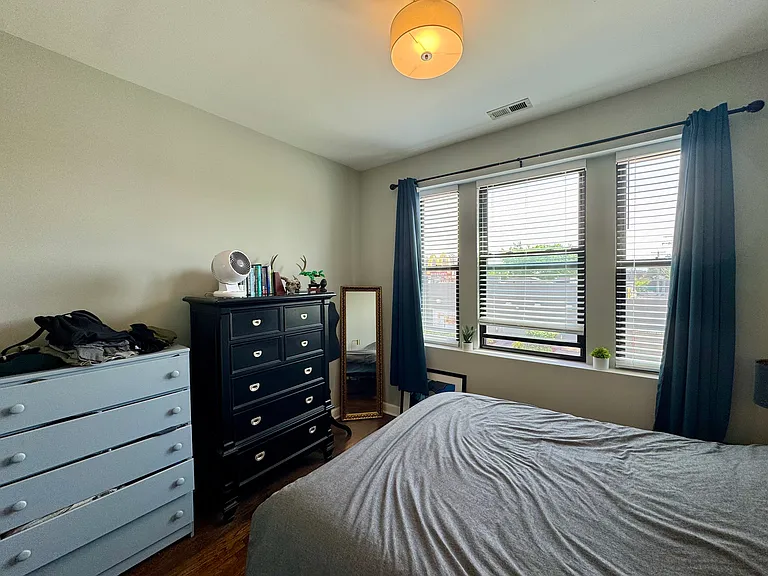 1553 W Olive Ave #2W — Photo 13