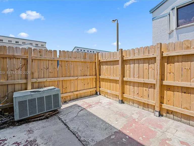 12035 SW 18th St #9-48 — Photo 25