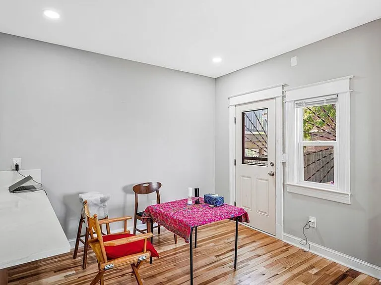 1502 Ogden St NW — Photo 5