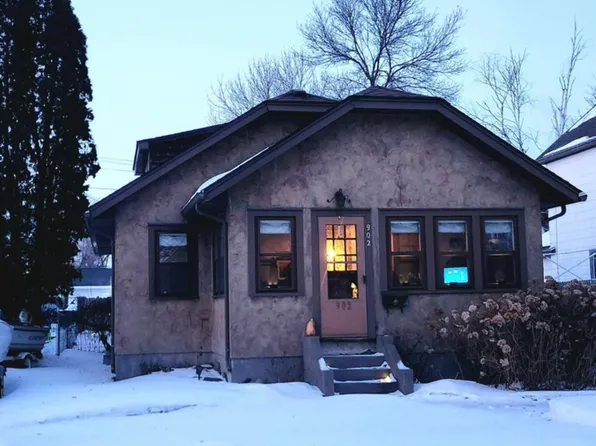 902 7th St, International Falls, MN 56649