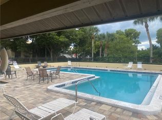 1460 Green Valley Cir UNIT 403, Naples, FL 34104