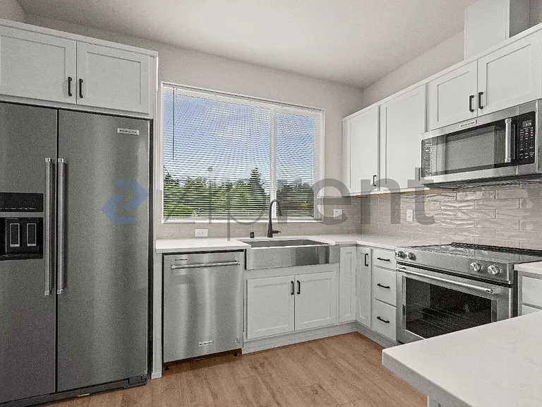 626 164th St SW #H4 — Photo 7