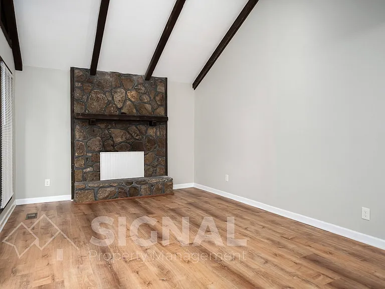 3037 Apple Valley Ln — Photo 6