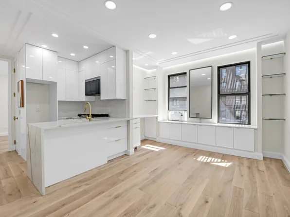 741 West End Avenue image 1 of 13