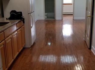 16321 Depot Rd, Flushing, NY 11358