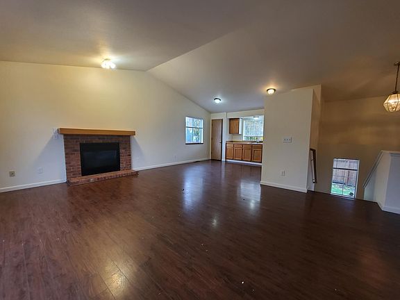 4th image of 15706 42nd Avenue Ct E