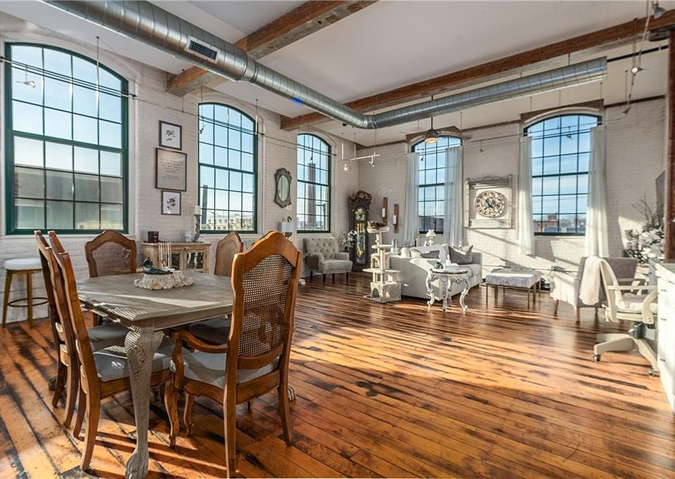 1st image of 28 Bayley St APT 301
