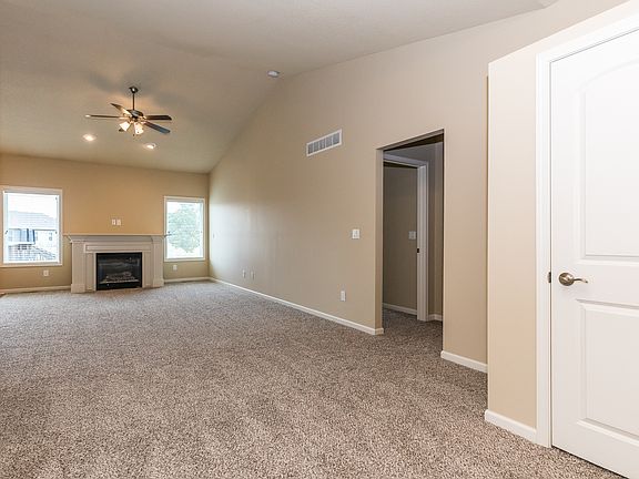 2nd image of 1015 Bellflower Dr