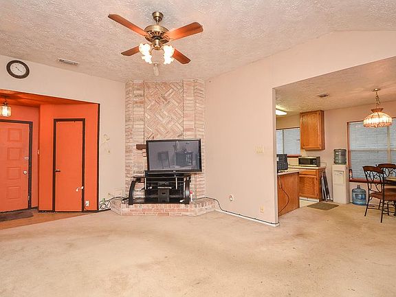 3rd image of 6814 Glenray Dr