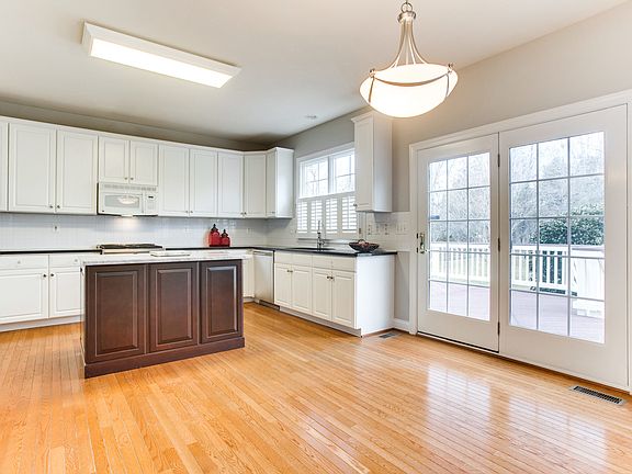 2nd image of 5563 Lone Eagle Ct