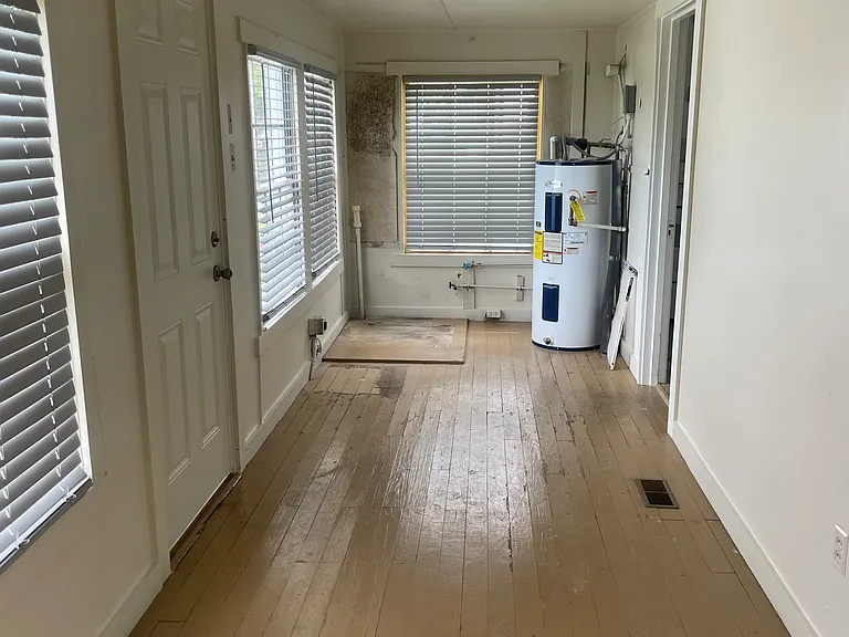 79 Lakeview Dr — Photo 7