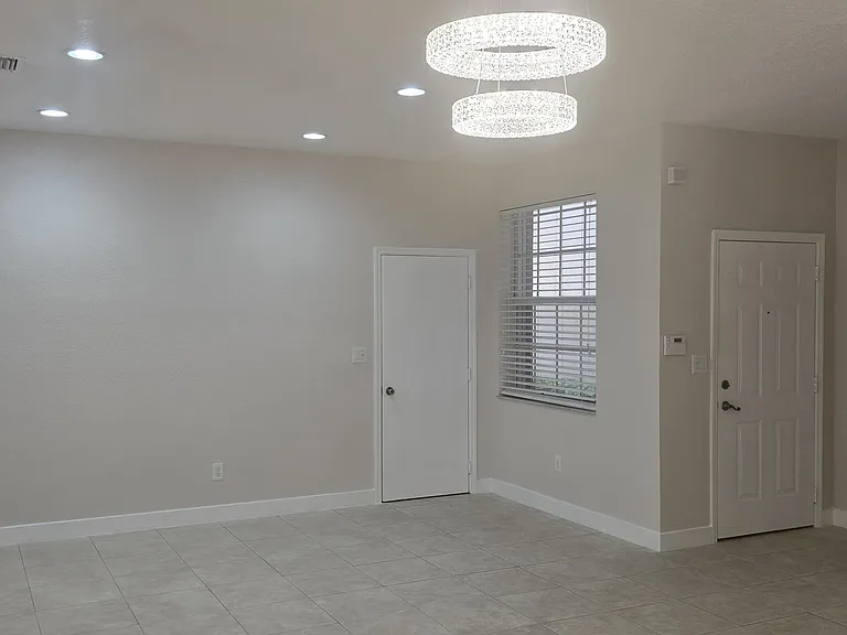 2919 Crestwood Ter #5103 — Photo 6