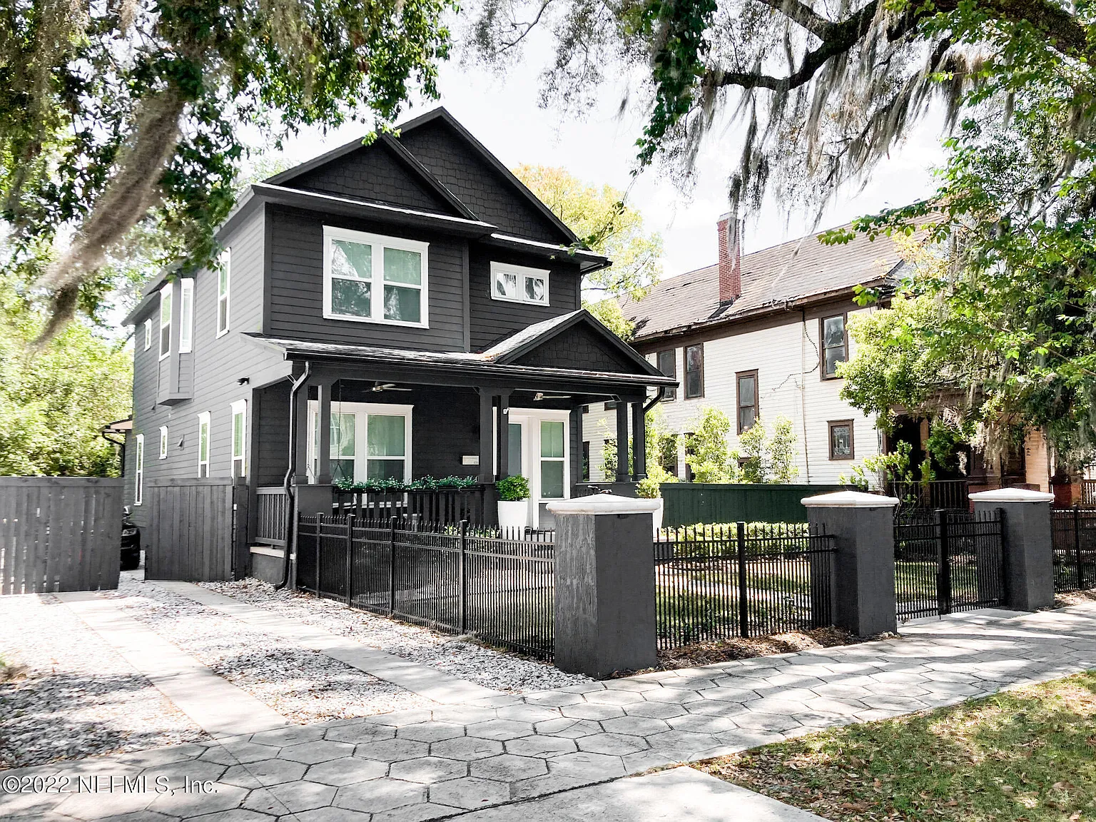 4 bed, 3.0 bath, 2082 sqft, $3,200 — Photo 3