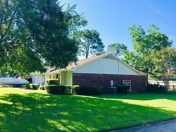 Westerly view, fenced rear yard. Upgraded heat and air. Solid brick.