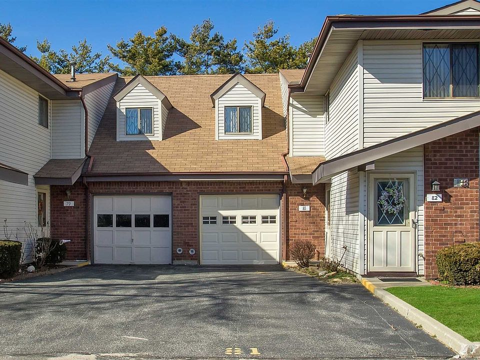 1st image of 81 Cambridge Dr W #81