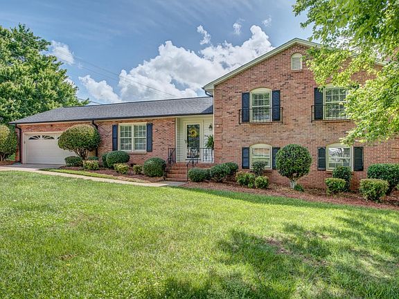2nd image of 3600 Golfview Dr