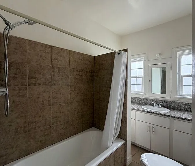 2612 Edgehill Dr — Photo 7