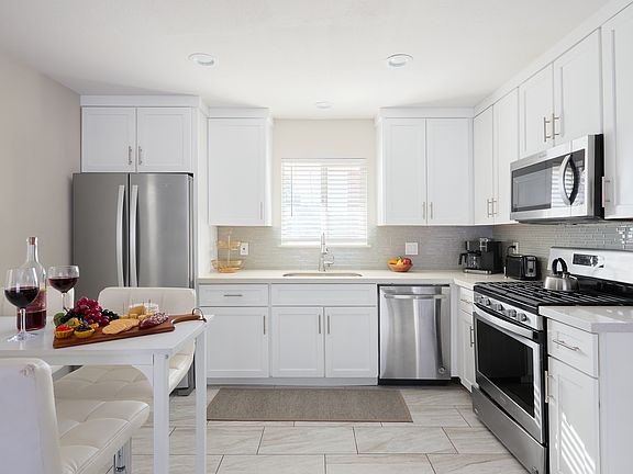 4th image of 631 N 74th Pl