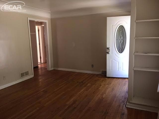 2nd image of 1707 Parkfront Dr